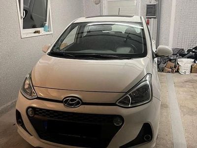 Gebraucht Hyundai i10 Passion 87 PS (63 kW) 2017 Weiß Kleinwagen
