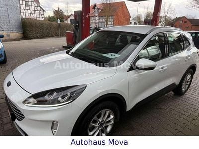 Gebraucht Ford Kuga Titanium 120 PS (88 kW) 2021 Weiß SUV