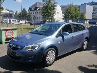 Gebraucht Opel Astra Edition 101 PS (74 kW) 2011 Blau Kombi