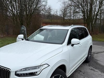 Weiß Gebraucht 2021 Volvo XC90 SUV | 40.500 € (Etwas zu teuer)