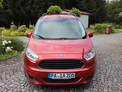 Gebraucht Ford Tourneo Courier Titanium 101 PS (74 kW) 2015 Rot Van / Kleinbus