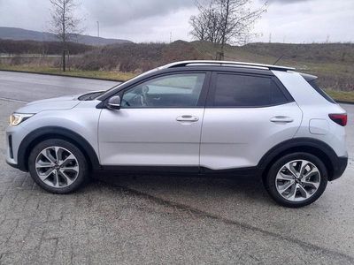 Usata Kia Stonic Vision 120 CV (88 kW) 2018 Argento SUV