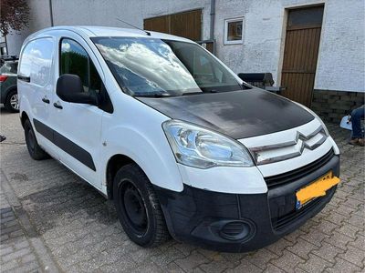 Second-hand Citroën Berlingo Attraction 75 CP (55 kW) 2012 Alb Monovolum