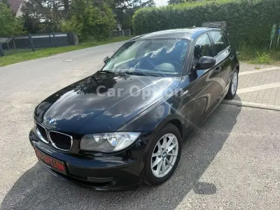 Gebraucht BMW 118 Advantage 143 PS (105 kW) 2011 Schwarz Kleinwagen