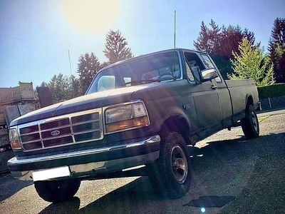 Usata Ford V8 XLT 180 CV (132 kW) 1993 Nero SUV