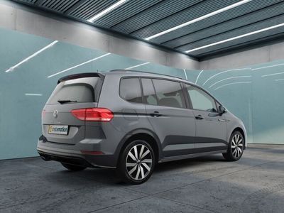 Gebraucht VW Touran Highline 150 PS (110 kW) 2023 Grau Van / Kleinbus