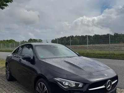 Gebraucht Mercedes CLA200 Night 150 PS (110 kW) 2019 Schwarz Coupé