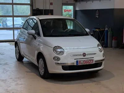 Gebraucht Fiat 500 Lounge 69 PS (50 kW) 2015 Weiß Kleinwagen