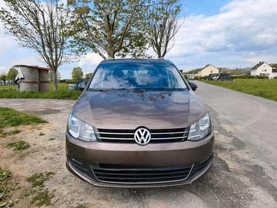 Second-hand VW Sharan Trendline 140 CP (102 kW) 2012 Maro Monovolum