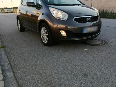 Gebraucht Kia Venga Best 90 PS (66 kW) 2014 Braun Kleinwagen