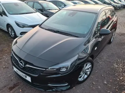 Używany Opel Astra Elegance 105 KM (77 kW) 2020 Czarny Kombi