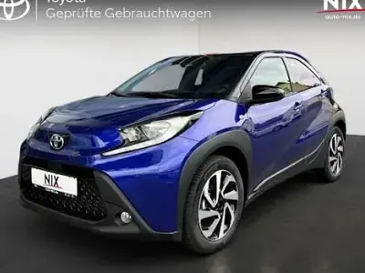 Neu Toyota Aygo X 72 PS (52 kW) 2025 Blau SUV