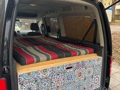 Gebraucht VW Caddy 102 PS (75 kW) 2011 Schwarz Van / Kleinbus