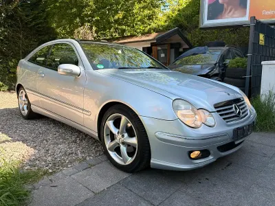 Gebraucht Mercedes C160 122 PS (89 kW) 2005 Silber Coupé