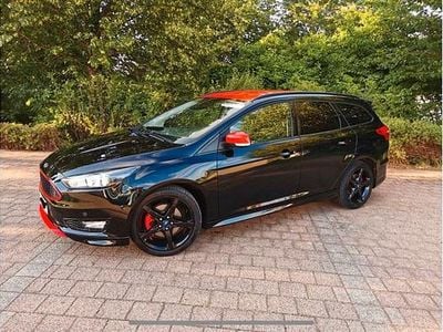 Gebraucht Ford Focus ST-Line 150 PS (110 kW) 2015 Schwarz Kombi