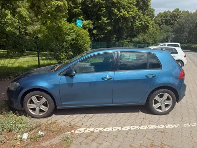 Gebraucht VW Golf VII 2013 Blau Limousine
