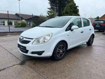 Gebraucht Opel Corsa Selection 80 PS (58 kW) 2009 Weiß Kleinwagen