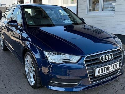 Używany Audi A3 Ambiente 140 KM (102 kW) 2014 Niebieski Sedan/Limuzyna