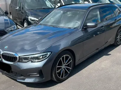 Gebraucht BMW 320 Advantage 190 PS (139 kW) 2020 Grau Kombi