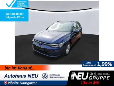 Gebraucht VW Golf VIII Life 116 PS (85 kW) 2024 Atlantik blue (metallic) Kombi