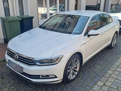 Weiß Gebraucht 2016 VW Passat Highline Limousine | 17.950 € (Guter Preis)