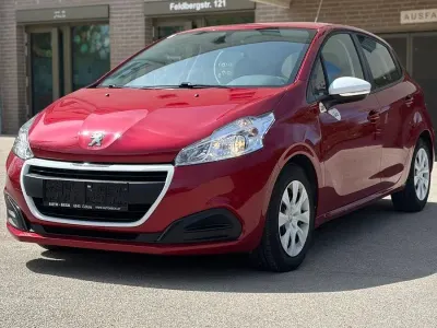 Gebraucht Peugeot 208 Access 75 PS (55 kW) 2015 Rot Kleinwagen