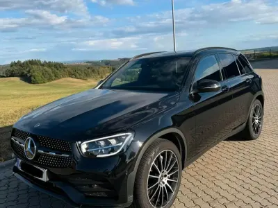 Gebraucht Mercedes GLC300 Edition 244 PS (179 kW) 2021 Schwarz SUV