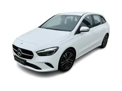 Używany Mercedes B200 Progressive 163 KM (119 kW) 2024 Biały Minivan