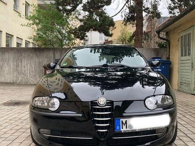 Gebraucht Alfa Romeo 147 Distinctive 120 PS (88 kW) 2005 Schwarz Kleinwagen