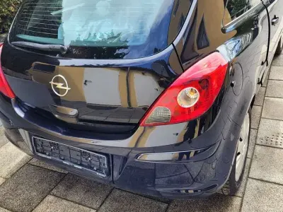Używany Opel Corsa Cosmo 90 KM (66 kW) 2007 Czarny Hatchback