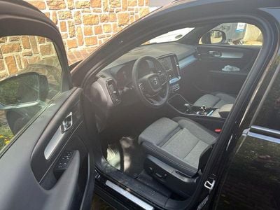 Usado Volvo XC40 163 HP (119 kW) 2025 Preto SUV