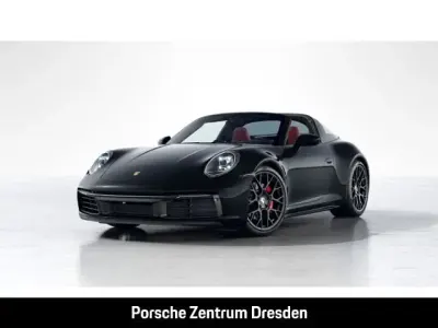 Gebraucht Porsche 992 450 PS (330 kW) 2024 Tiefschwarzmetallic (metallic) Coupé