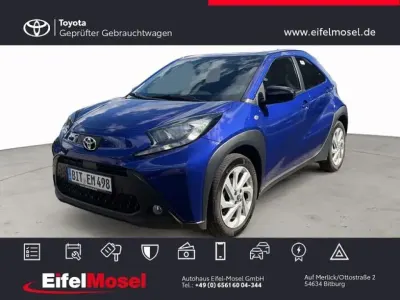 Gebraucht Toyota Aygo X Design 72 PS (52 kW) 2024 Blau SUV