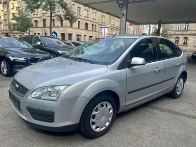 Gebraucht Ford Focus 125 PS (91 kW) 2006 Silber Limousine