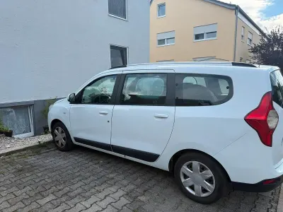 Gebraucht Dacia Lodgy 116 PS (85 kW) 2014 Weiß Van / Kleinbus