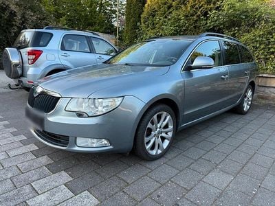 Usata Skoda Superb Family 170 CV (125 kW) 2012 Grigio Station wagon