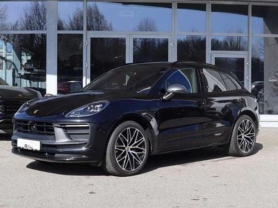 Gebraucht Porsche Macan 265 PS (194 kW) 2023 Tiefschwarzmetallic SUV