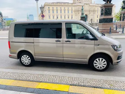 Gebraucht VW Multivan 102 PS (75 kW) 2015 Beige Van / Kleinbus
