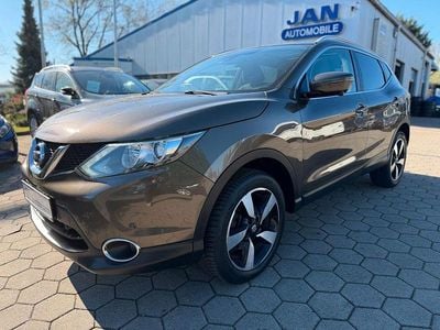 Gebraucht Nissan Qashqai 360º 110 PS (80 kW) 2015 Braun SUV