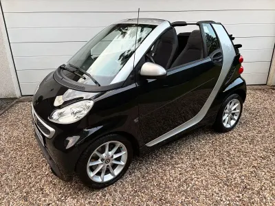 Gebraucht Smart ForTwo Cabrio Passion 71 PS (52 kW) 2013 Schwarz Cabrio