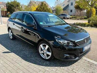 Gebraucht Peugeot 308 150 PS (110 kW) 2018 Schwarz Kombi
