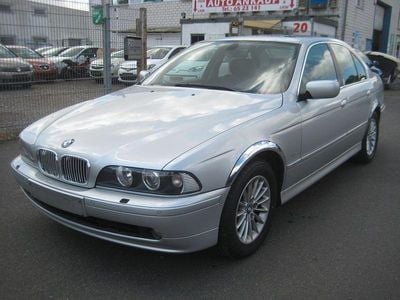 BMW 525