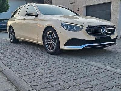 Mercedes E200