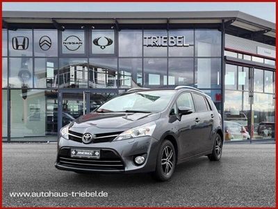 Gebraucht Toyota Verso Executive 147 PS (108 kW) 2015 Grau Van / Kleinbus