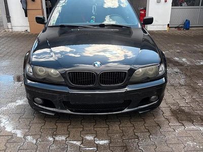Gebraucht BMW 318 116 PS (85 kW) 2004 Schwarz Kombi
