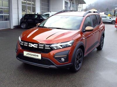 Neu Dacia Jogger Extreme 101 PS (74 kW) 2025 Terracottabraun metallic Van / Kleinbus
