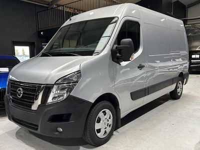 Gebraucht Nissan Interstar 136 PS (100 kW) 2023 Grau Van