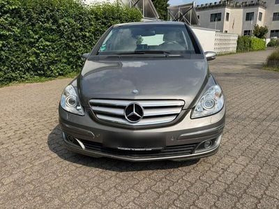 Mercedes B200