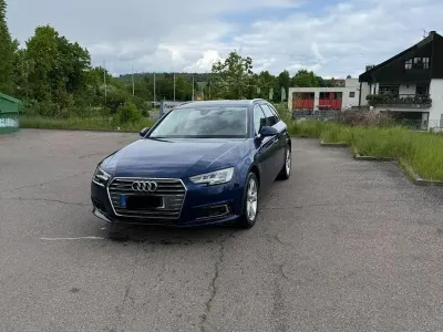 Gebraucht Audi A4 Sport 190 PS (139 kW) 2018 Blau Kombi