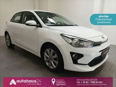 Usado Kia Rio Vision 101 HP (74 kW) 2021 Branco Sedan